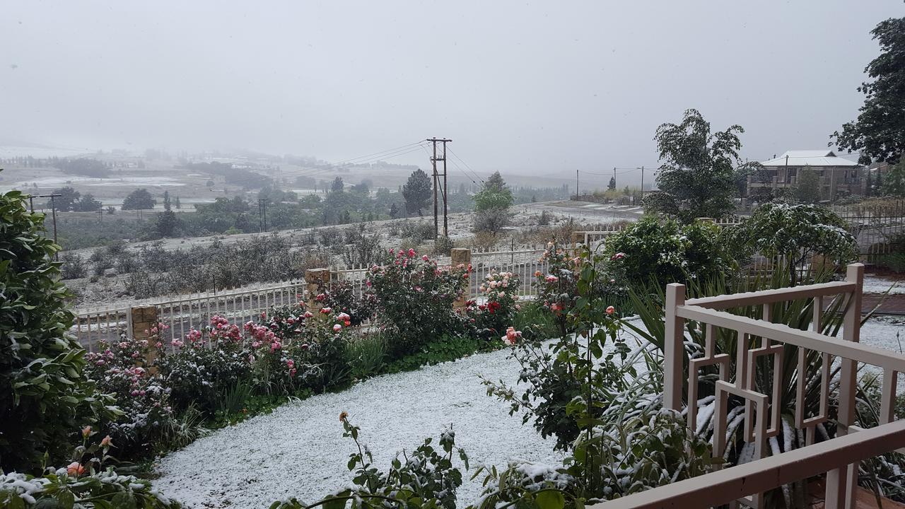 Clarens Cottages 外观 照片