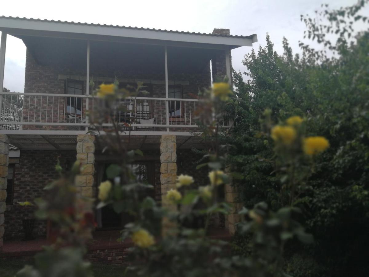 Clarens Cottages 外观 照片
