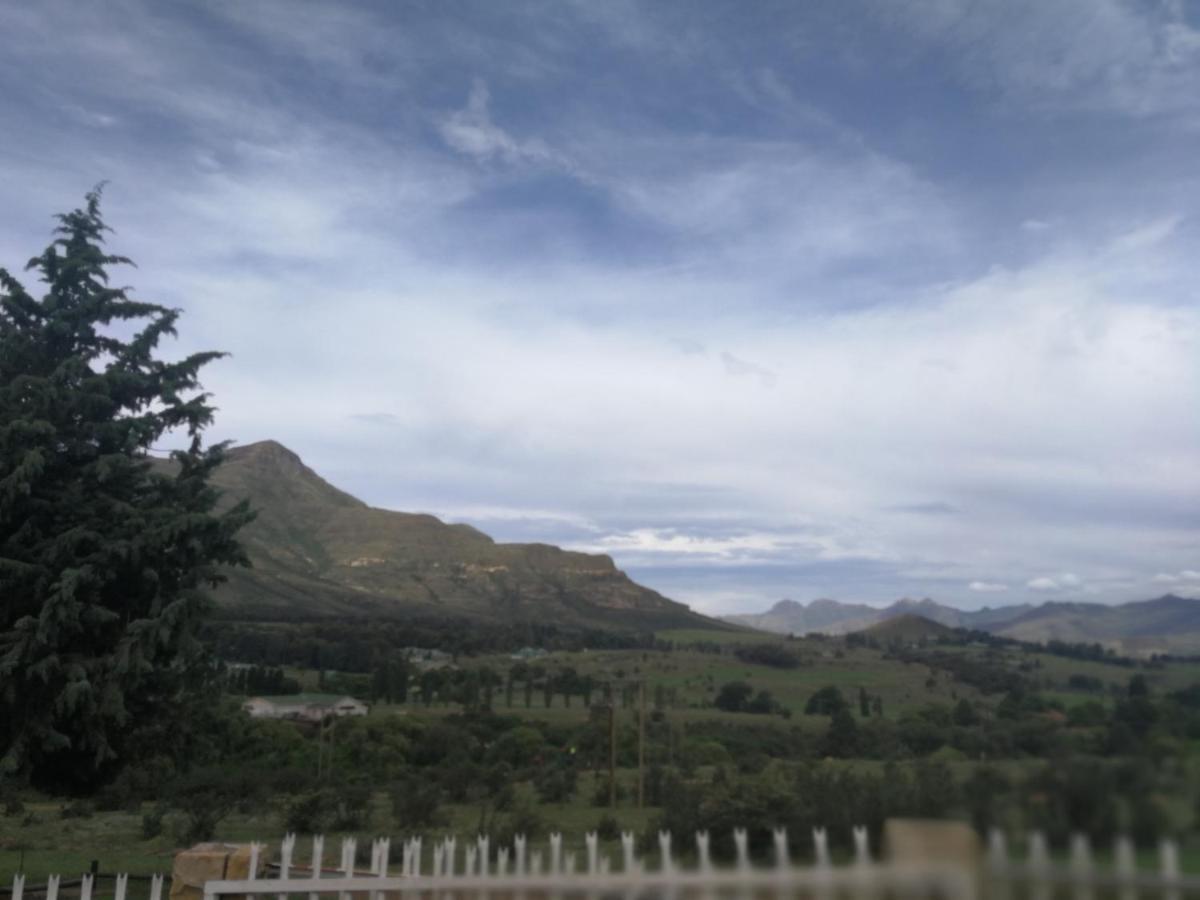 Clarens Cottages 外观 照片