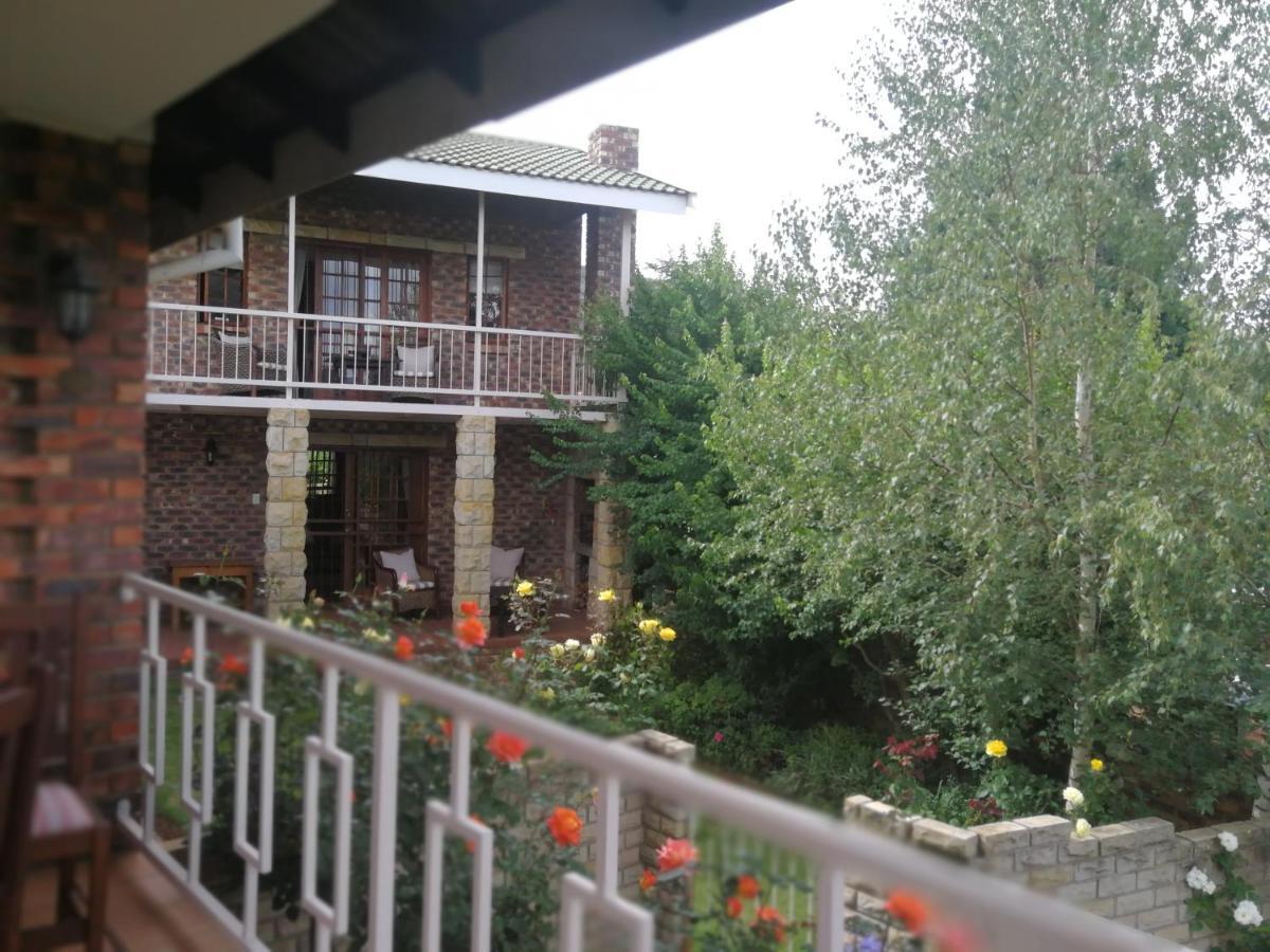 Clarens Cottages 外观 照片