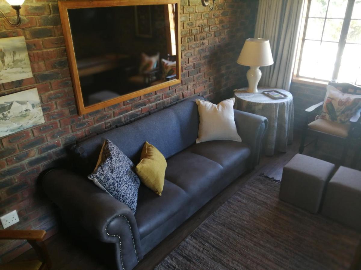 Clarens Cottages 外观 照片