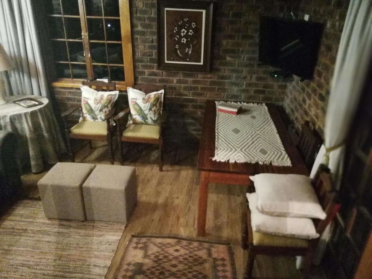 Clarens Cottages 外观 照片