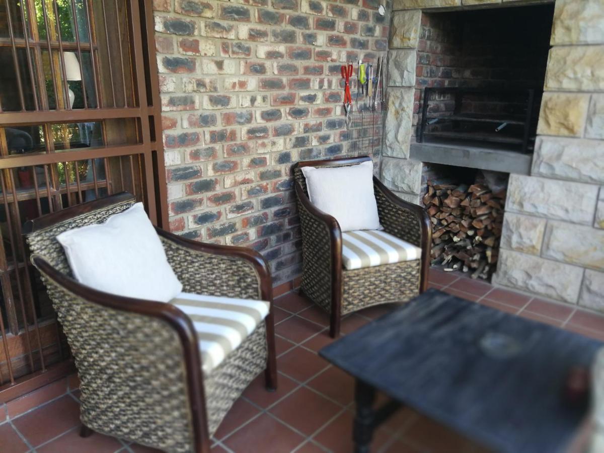 Clarens Cottages 外观 照片