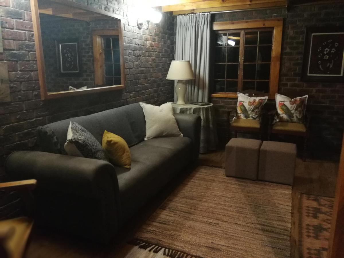 Clarens Cottages 外观 照片