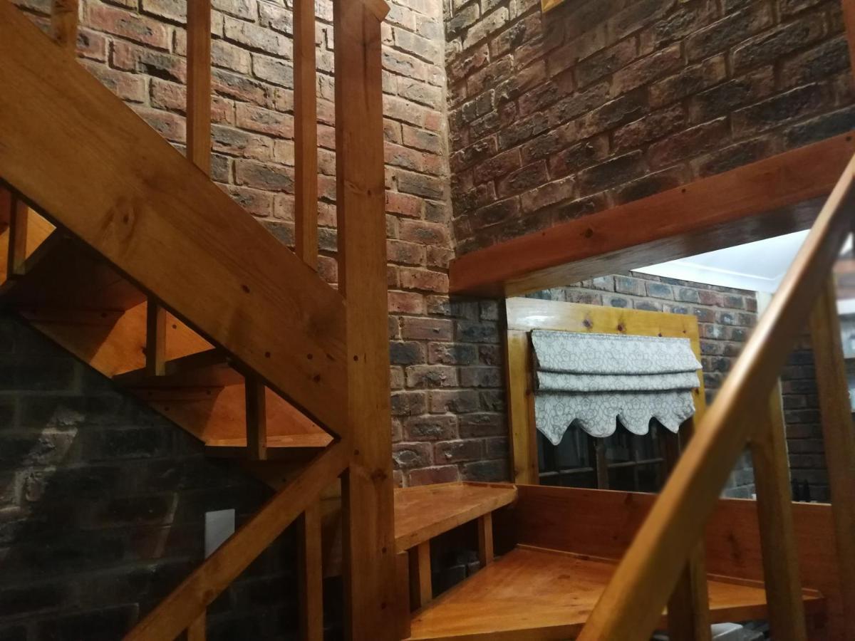 Clarens Cottages 外观 照片