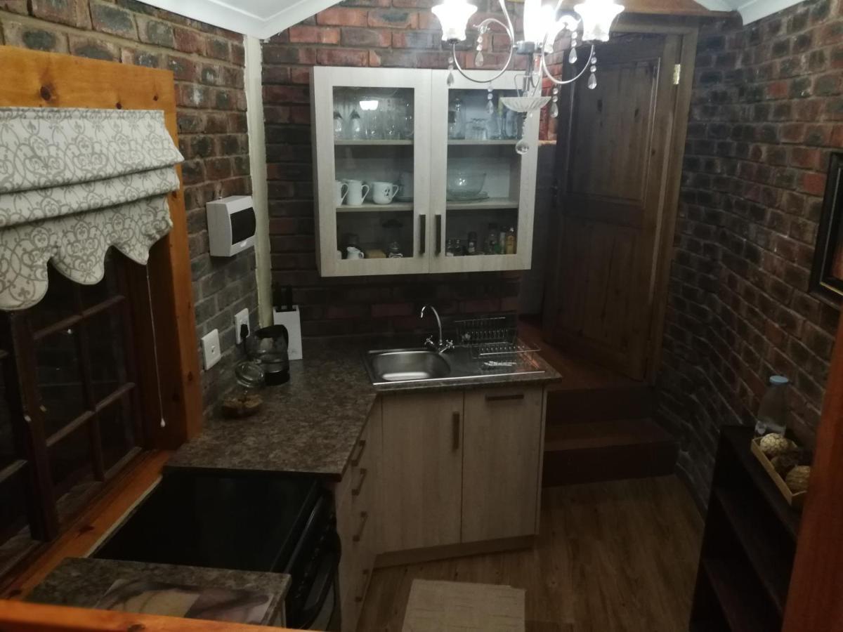 Clarens Cottages 外观 照片